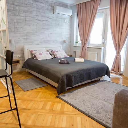 Apartment Studio Milena Subotica Exteriör bild