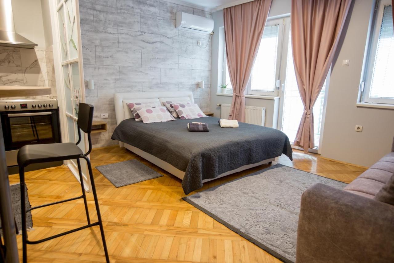 Apartment Studio Milena Subotica Exteriör bild