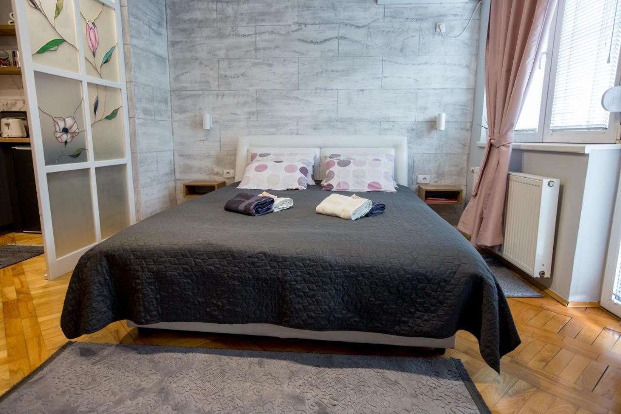 Apartment Studio Milena Subotica Exteriör bild