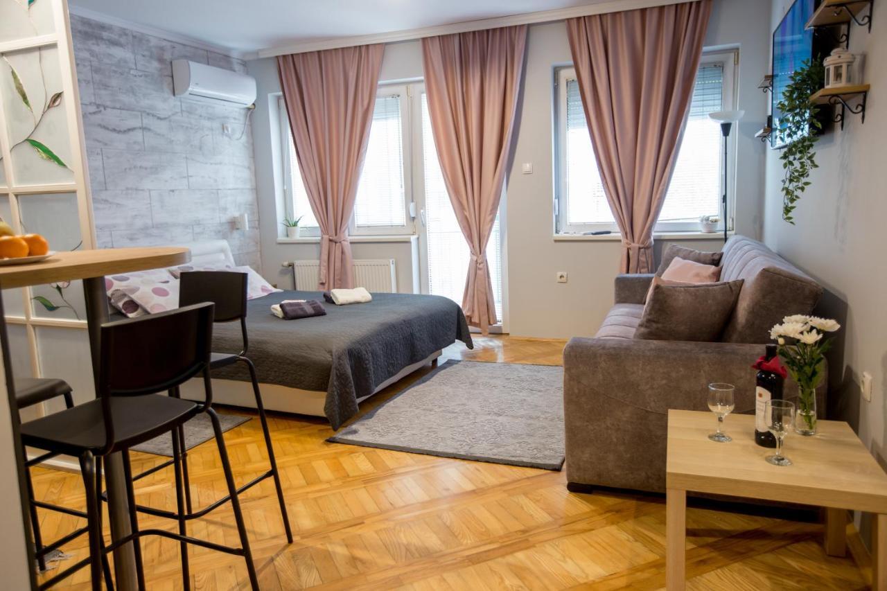 Apartment Studio Milena Subotica Exteriör bild