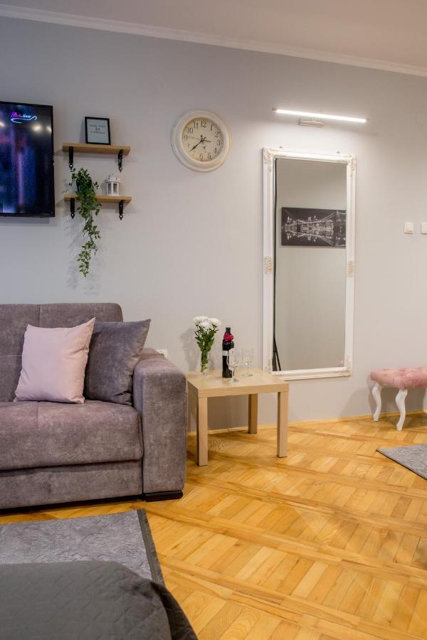 Apartment Studio Milena Subotica Exteriör bild