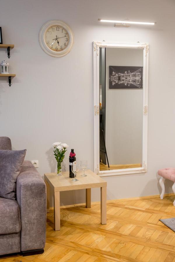 Apartment Studio Milena Subotica Exteriör bild
